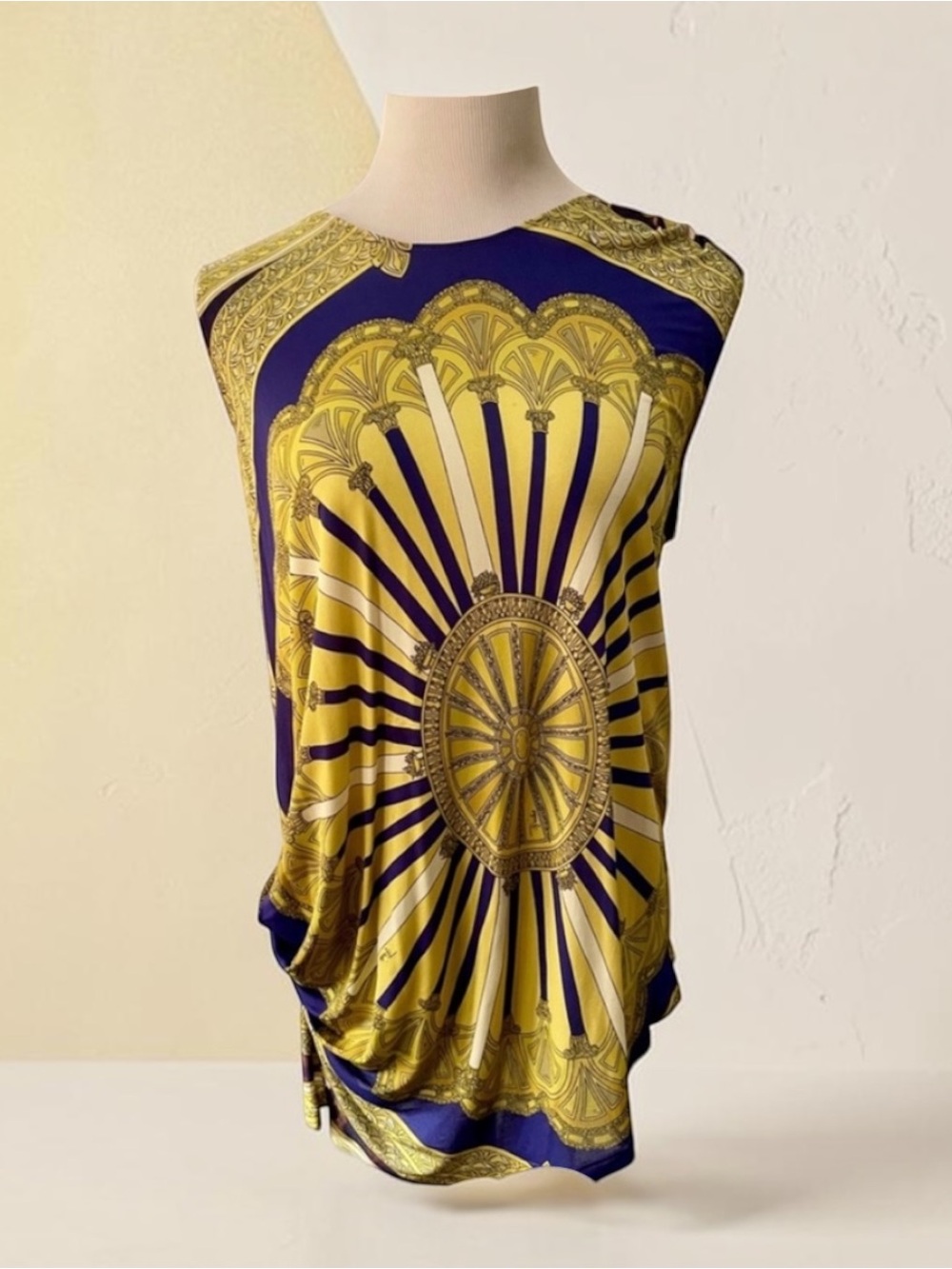 VTG EMILIO PUCCI Geometric Top
Size US 12 ITALY